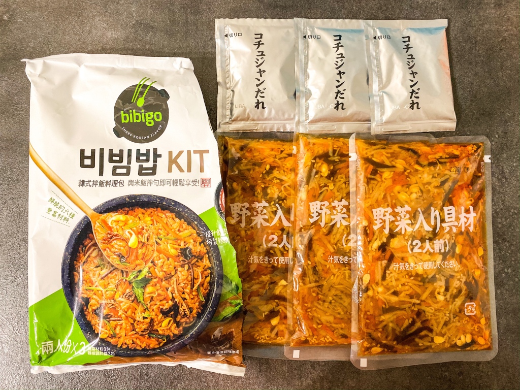 COSTCO好市多韓式拌飯料理包內含蔬菜包和辣椒調味醬(兩人份x3)